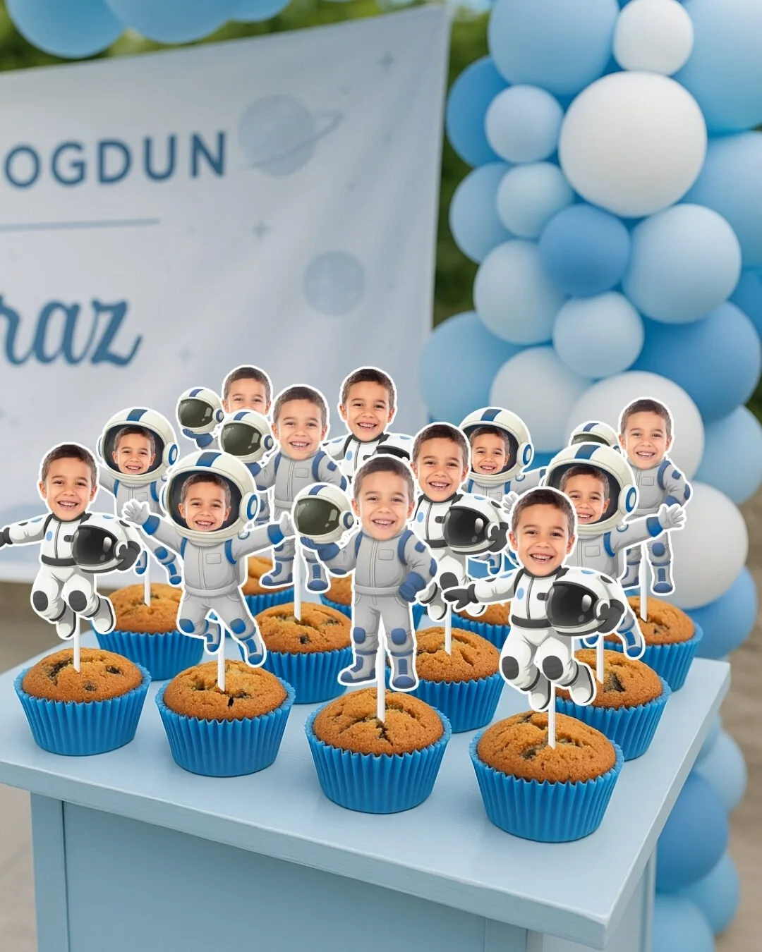 Resimli Cupcake Kürdanı – Astronot Temalı