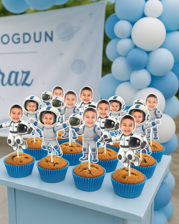 2 Resimli Cupcake Kürdanı - Astronot Temalı